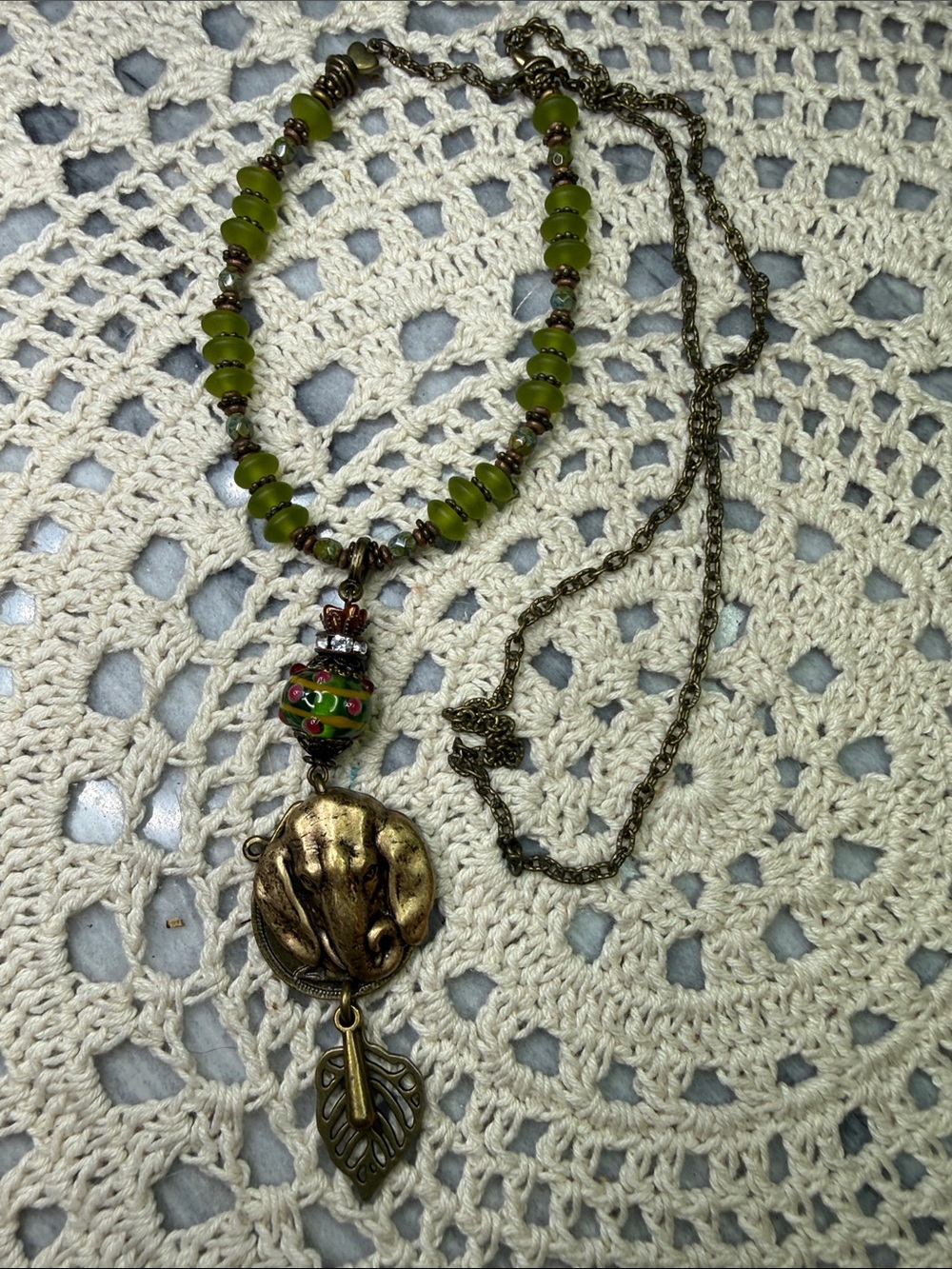 Vintage-Inspired Olive Green Bead Pendant Necklace - Unbranded